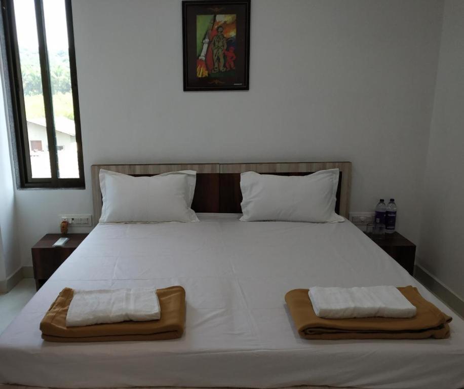 The Mangrove Hotell Achra Exteriör bild